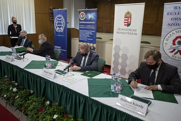 Megállapodás az illetményen kívüli juttatásokról